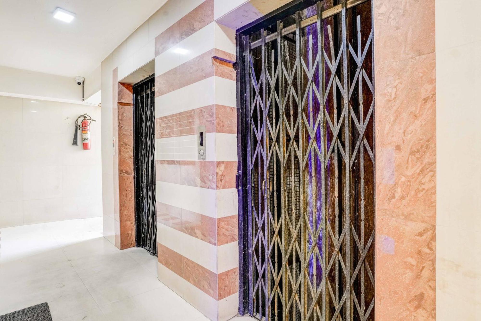 Hotel O Shanti Sadan Ahmedabad Esterno foto