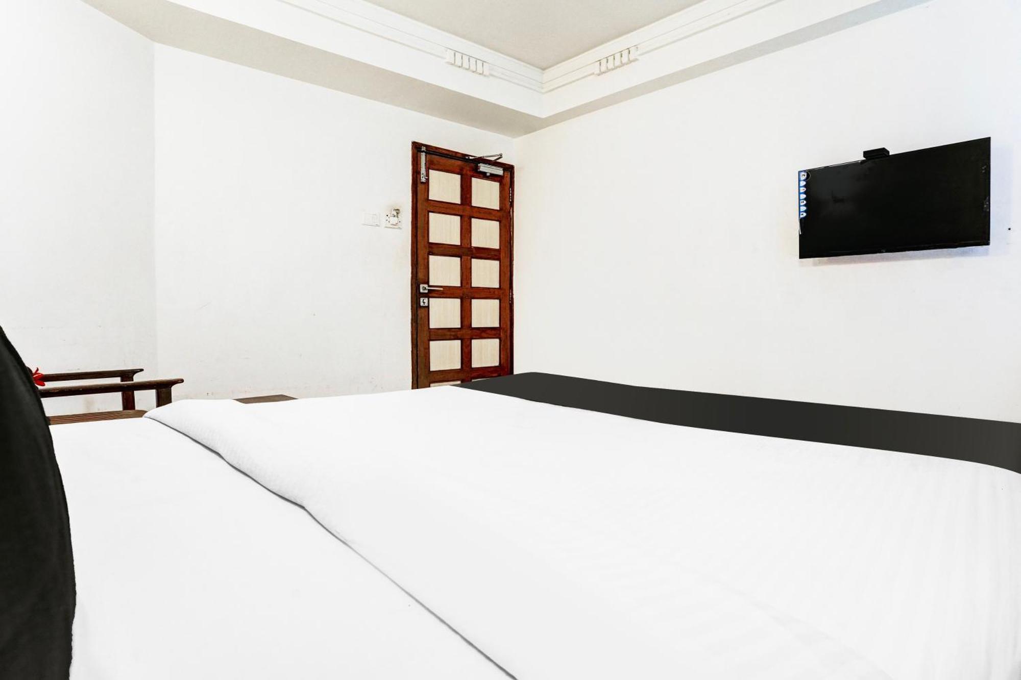 Hotel O Shanti Sadan Ahmedabad Esterno foto