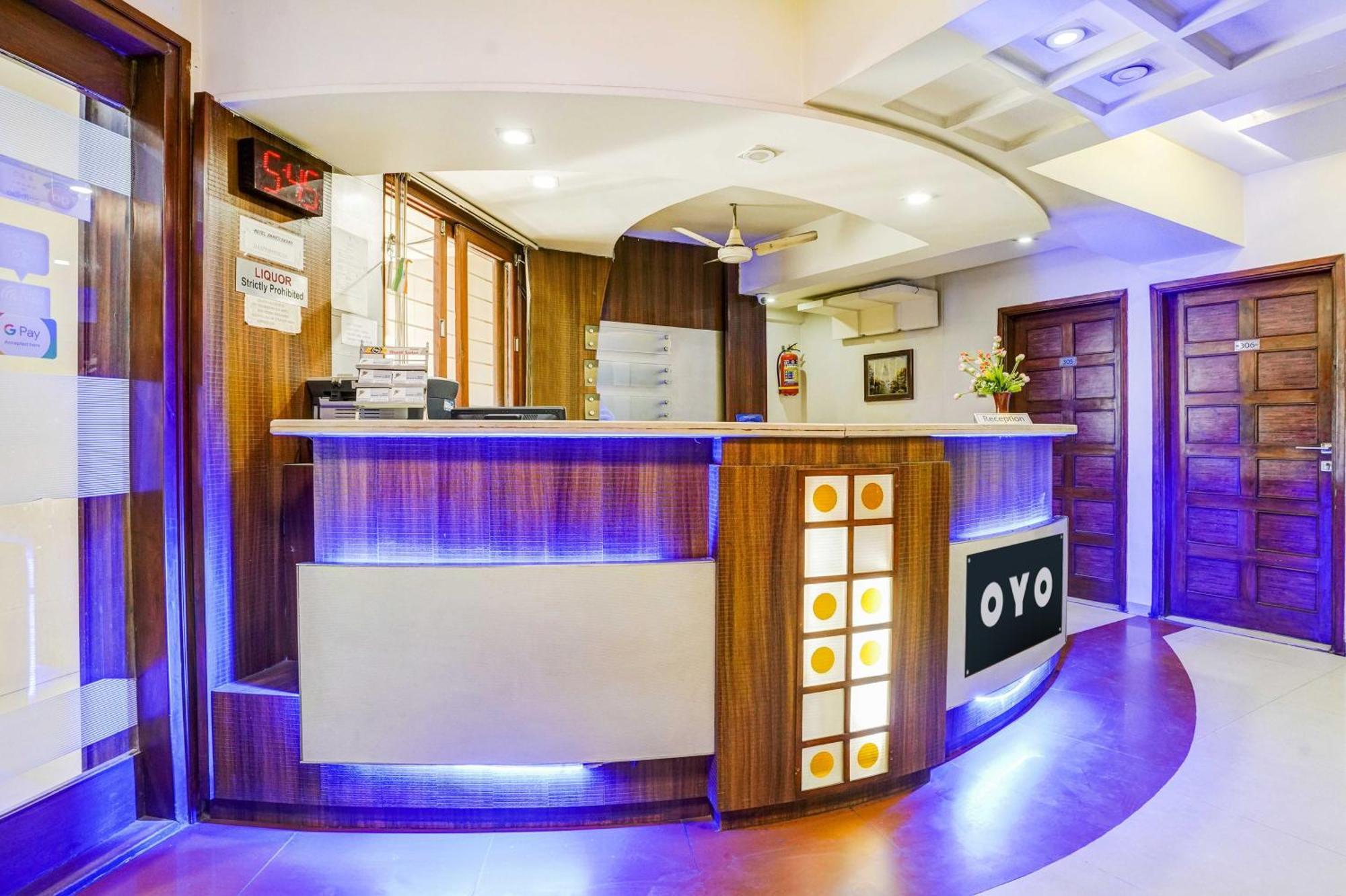 Hotel O Shanti Sadan Ahmedabad Esterno foto