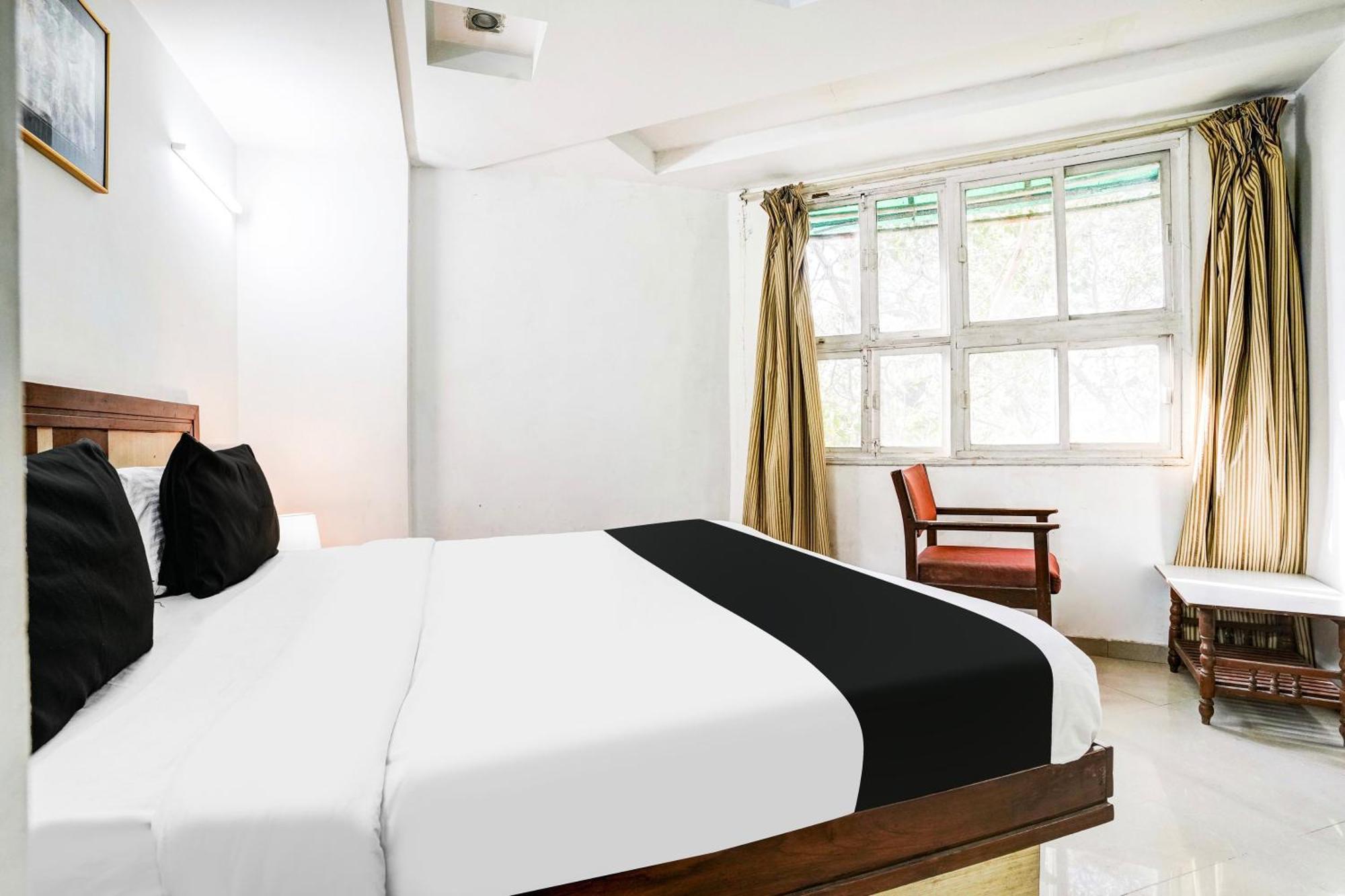 Hotel O Shanti Sadan Ahmedabad Esterno foto